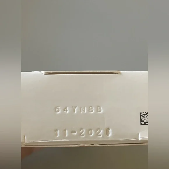 NIB La Roche-Posay Anthelios Sunscreen for Face SPF 50, 1.7 fl oz - Picture 3 of 6